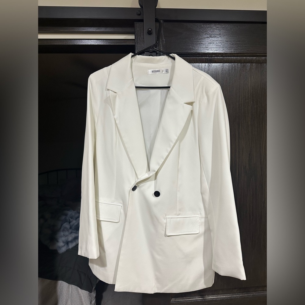 Missguided Classic White Double-Breasted Blazer